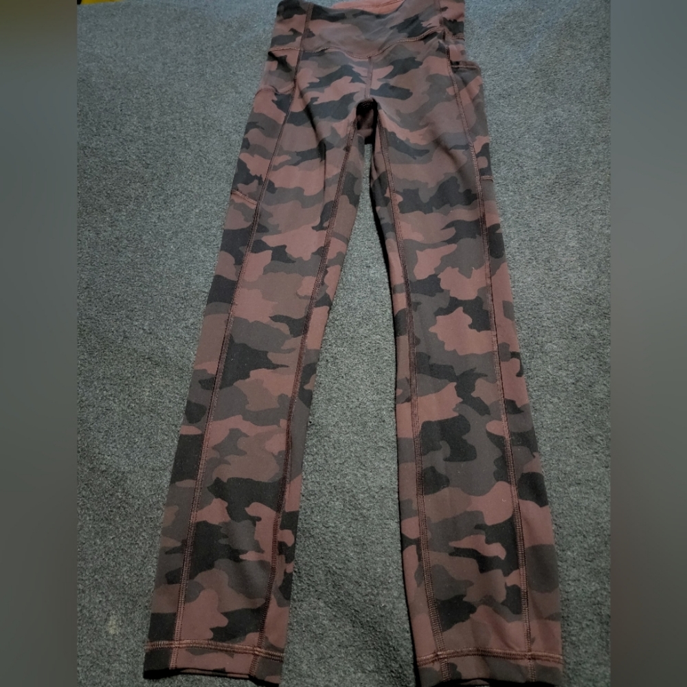 Lululemon Invigorate Tights 23" Size 2, Brown/Black Fatigue